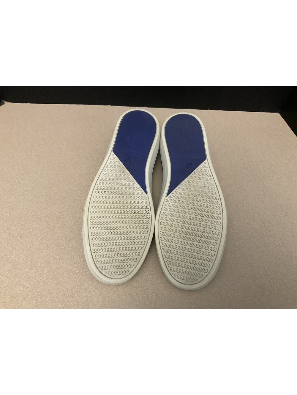 Womens Rothy's The Original Black Slip-On Casual Shoes. Size 10. Awesome! - Picture 6 of 8